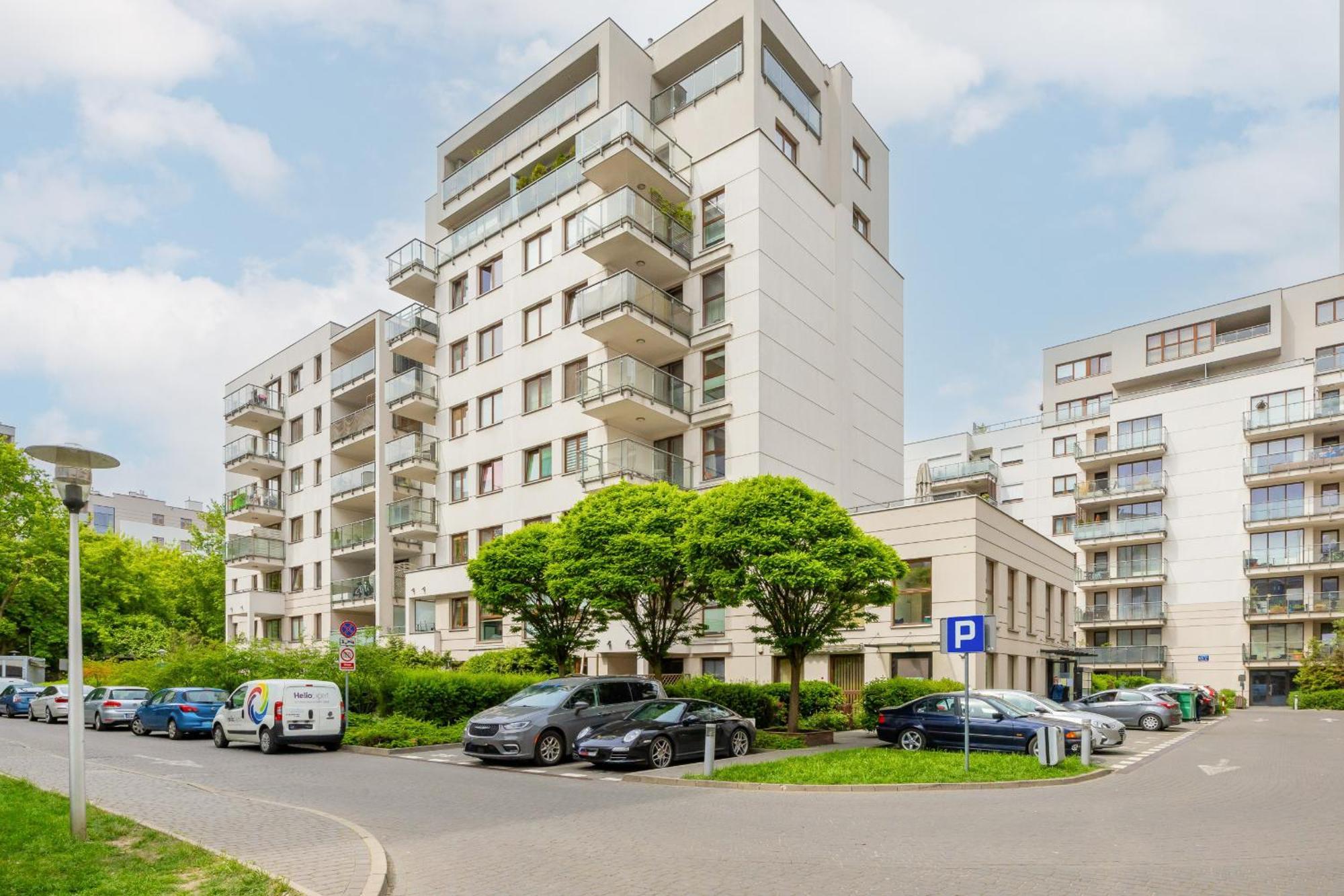 City Apartment With Parking Near Metro Mlociny By Noclegi Renters Warsaw Exterior photo