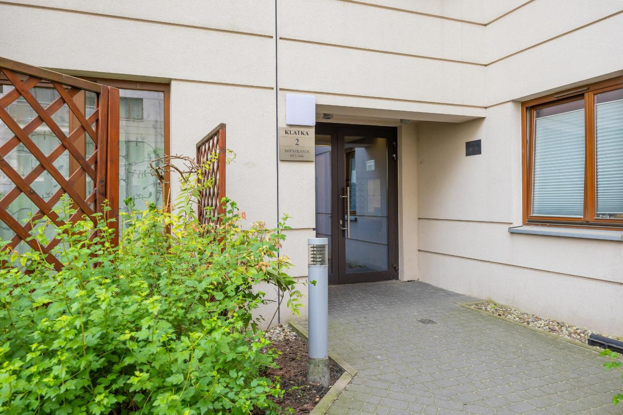 City Apartment With Parking Near Metro Mlociny By Noclegi Renters Warsaw Exterior photo